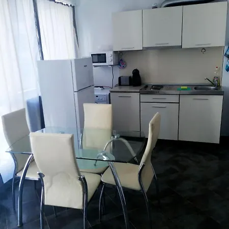 Апартамент Private With Sea View In Blue Bay Pallace Поморие